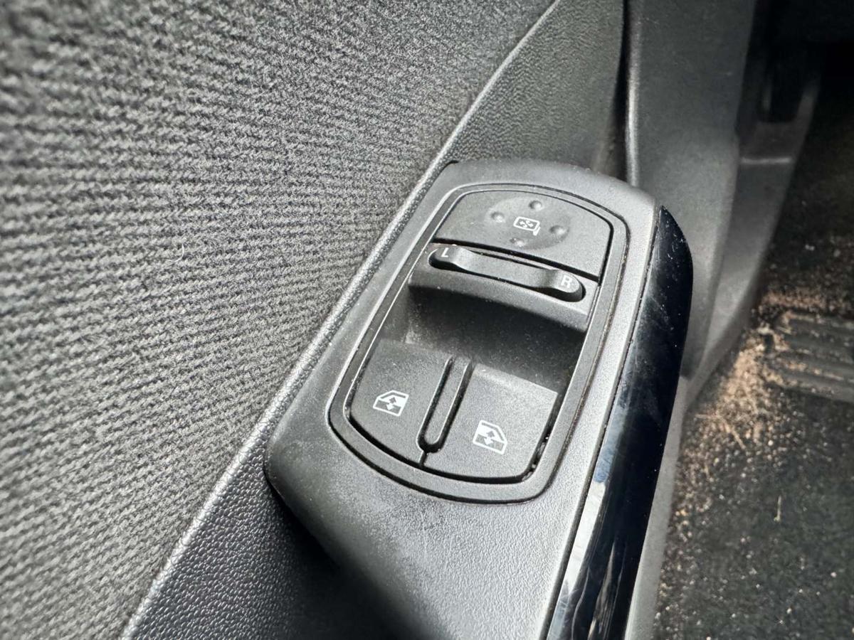 Opel Corsa D original Au&szlig;enspiegel rechts elektrisch verstellber Z40M Champagnersilber Bj.2006